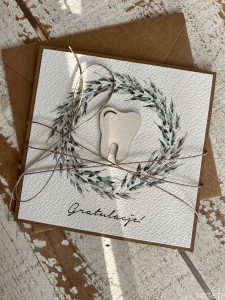 Ręcznie robiona kartka gratulacje z okazji uzyskania absolutorium obrony pracy licencjackiej, magisterskiej, doktorskiej dla stomatologa, lekarza, doktora, dentysty