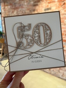 Wyjątkowa kartka ręcznie robiona na 50 urodziny prezent na pięćdziesiątkę z personalizacją  najpiękniejsze życzenia urodzinowe