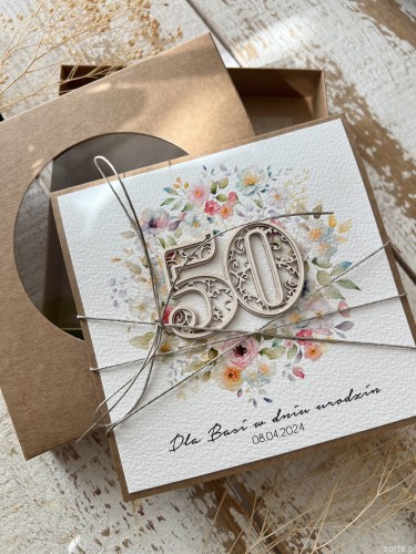 Personalizowany prezent - wyjątkowa kartka ręcznie robiona z pudełkiem na 50 urodziny, pomysł na prezent na pięćdziesiątkę z personalizacją dla kobiety, mężczyzny + personalizowane najpiękniejsze życzenia urodzinowe