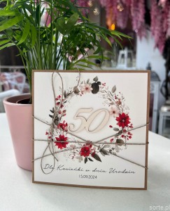 Personalizowany prezent - kartka ręcznie robiona na 50 urodziny, pomysł na prezent na pięćdziesiątkę z personalizacją dla kobiety + personalizowane najpiękniejsze życzenia urodzinowe