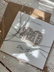 Wyjątkowa ręcznie robiona kartka życzenia na 80 urodziny, osiemdziesiątka - pomysł na prezent na osiemdziesiątkę 