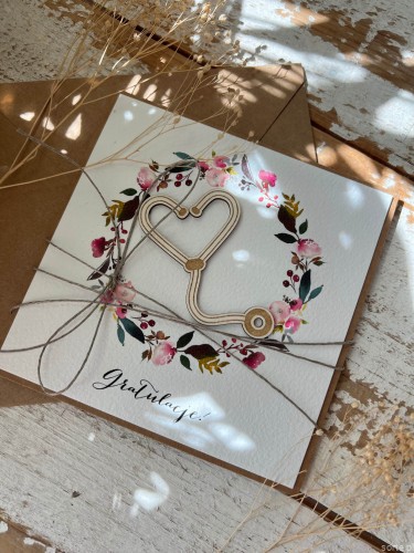 Ręcznie robiona kartka gratulacje z okazji uzyskania absolutorium obrony pracy licencjackiej, magisterskiej, doktorskiej