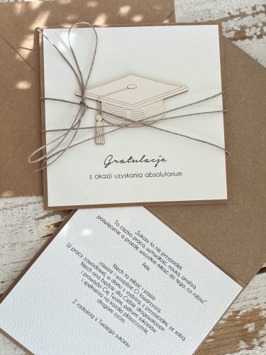 Ręcznie robiona kartka gratulacje z okazji uzyskania absolutorium obrony pracy licencjackiej, magisterskiej, doktorskiej - zakończenia studiów na życzenia