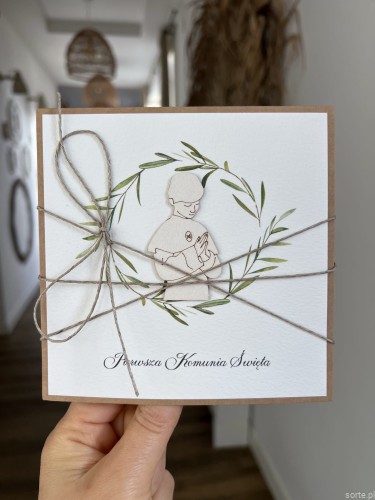Ręcznie robiona kartka na komunię z życzeniami - chłopiec