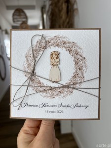 Oryginalna ręcznie robiona kartka na komunię z personalizacją i życzeniami