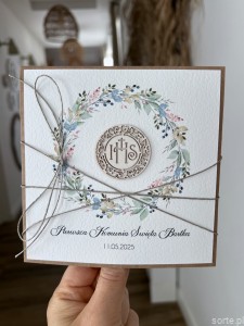 Oryginalna ręcznie robiona kartka na komunię z personalizacją i życzeniami