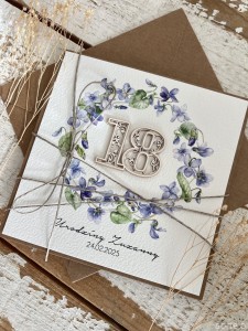 Ręcznie robiona kartka na 18 urodziny, osiemnastka - pomysł na prezent życzenia na osiemnastkę od matki chrzestnej - fiołki