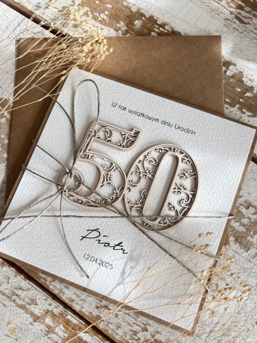 Personalizowany prezent - Wyjątkowa kartka ręcznie robiona na 50 urodziny, pomysł na prezent na pięćdziesiątkę z personalizacją dla kobiety, mężczyzny + personalizowane najpiękniejsze życzenia urodzinowe