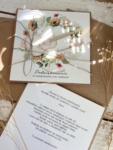 Kartka ręcznie robiona gitara - Podziękowanie za dodatkowe lekcje muzyki na zakończenie roku szkolnego dla pani z muzyki - lekcje gitary