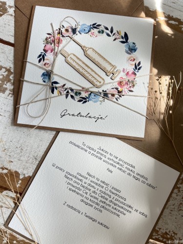 Ręcznie robiona kartka gratulacje z okazji uzyskania dyplomu dla lekarza - zakończenie medycyny