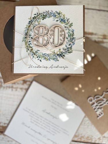 Wyjątkowa ręcznie robiona kartka życzenia na 80 urodziny, osiemdziesiątka - pomysł na prezent na osiemdziesiątkę z personalizacją