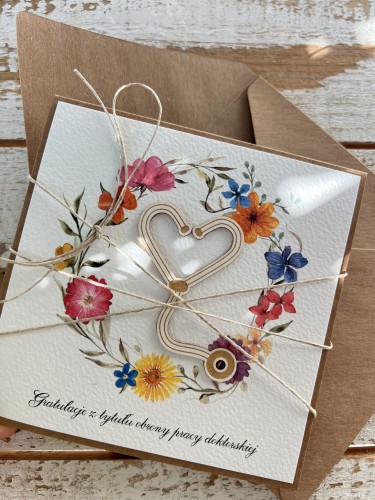 Ręcznie robiona kartka gratulacje z okazji uzyskania absolutorium obrony pracy licencjackiej, magisterskiej, doktorskiej - zakończenia studiów na życzenia