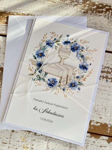 Ręcznie robiona kartka z personalizacją dla księdza z życzeniami na święcenia kapłańskie - prymicja A5