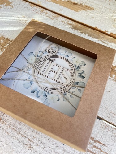 Ręcznie robiona kartka komunijna z personalizacją w wianku od ojca chrzestnego, matki chrzestnej  - prezent na komunię dla chrześniaka, życzenia komunijne