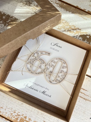 Personalizowany prezent - kartka ręcznie robiona na 60 urodziny, pomysł na prezent z personalizacją + personalizowane najpiękniejsze życzenia urodzinowe  60 urodziny, sześćdziesiątka kartka z personalizacją w pudełku