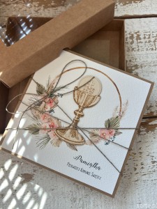 Kartka na komunię ręcznie robiona - Pamiątka Komunii - Pierwsza Komunia Święta piękne życzenia w pudełku