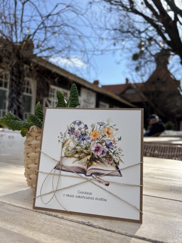 Ręcznie robiona kartka gratulacje z okazji zakończenia studiów