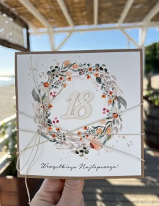 Kartka ręcznie robiona na 18 urodziny minimalistyczna - życzenia na osiemnastkę