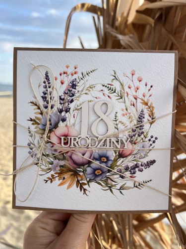 Wyjątkowa ręcznie robiona kartka na 18-ste urodziny, osiemnastka, pomysł na prezent na osiemnastkę dla córki, dziewczyny prezent od rodziców
