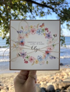 Personalizowany prezent - kartka ręcznie robiona na urodziny, pomysł na prezent osiemnastka z personalizacją + personalizowane najpiękniejsze życzenia urodzinowe - motylki