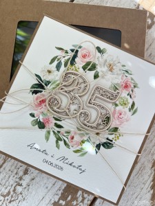 Personalizowana kartka ręcznie robiona - prezent z okazji rocznicy ślubu z personalizacją + najpiękniejsze życzenia na rocznicę ślubu, 35 rocznica ślubu