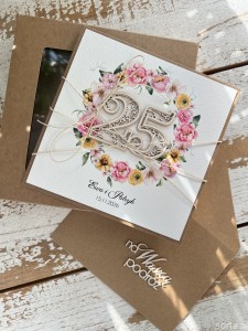 Personalizowana kartka ręcznie robiona z okazji 25 rocznicy ślubu z personalizacją + najpiękniejsze życzenia na rocznicę ślubu
