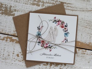 Rustykalna kartka ślubna ręcznie robiona w kopercie z parą młodą w wianku 