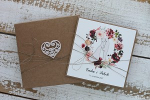 Rustykalna kartka na ślub ręcznie robiona z personalizacją i życzeniami