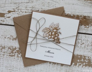 Wyjątkowa pamiątka komunii - kartka komunijna z imieniem i datą - personalizowane życzenia na komunię