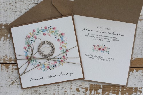 Ręcznie robiona pamiątka chrztu dla dziewczynki z gołąbkiem