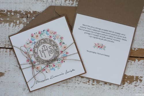 Ręcznie robiona kartka na komunię z życzeniami - dziewczynka komunijna Hostia