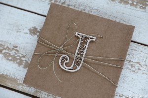 Ręcznie robiona kartka na chrzest - pamiątka chrztu monogram litera J