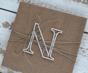 Ręcznie robiona kartka na chrzest dla dziewczynki monogram litera N