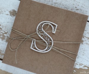 Ręcznie robiona kartka na chrzest dla dziewczynki monogram litera S