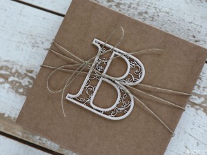 Oryginalna pamiątka chrztu - kartka na chrzest ręcznie robiona monogram litera B